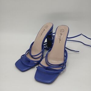 Blue Nasty Gal Heels, size 4